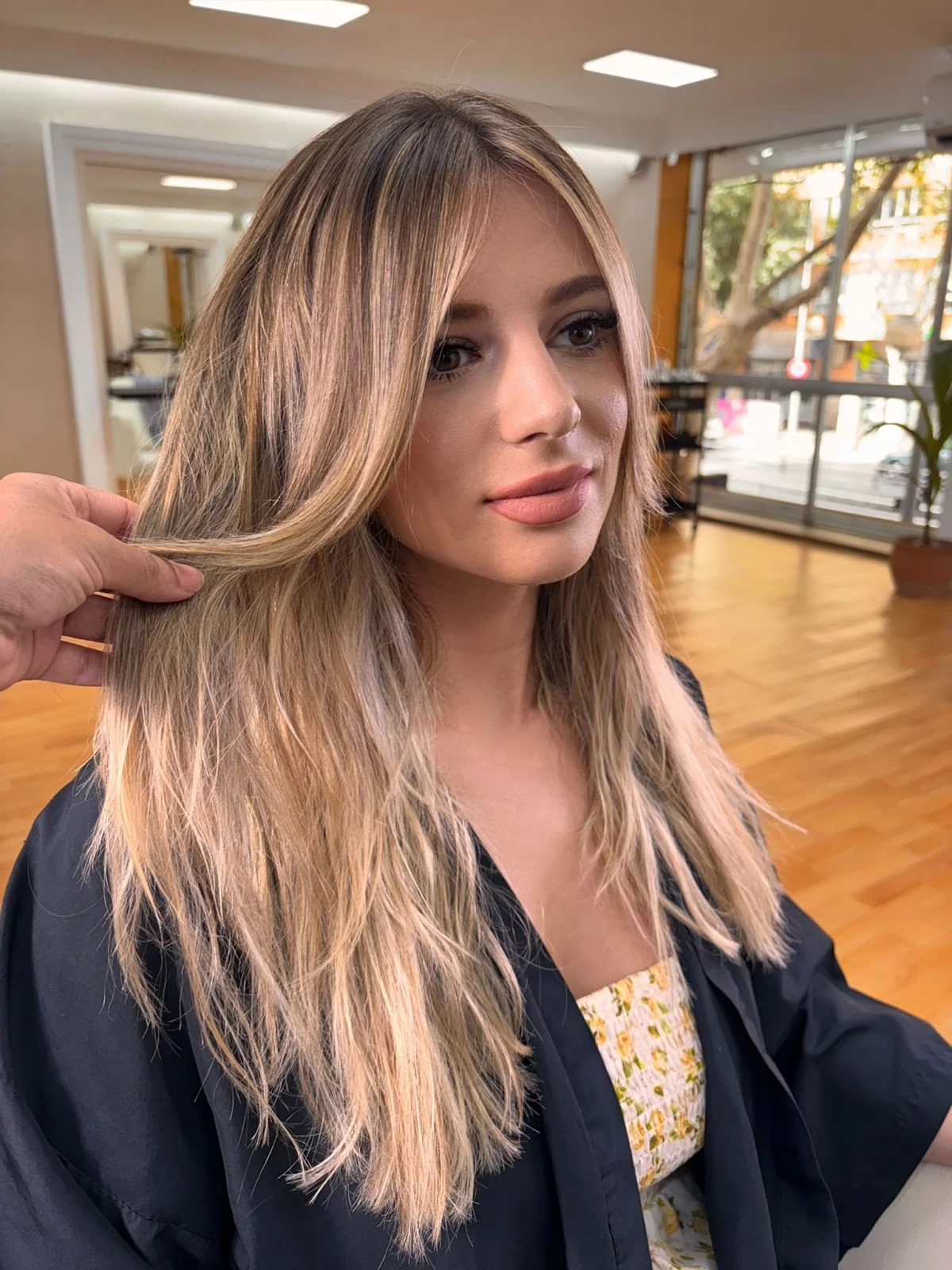 PELUQUERIA NIA´S HAIR SALON - Bild 2