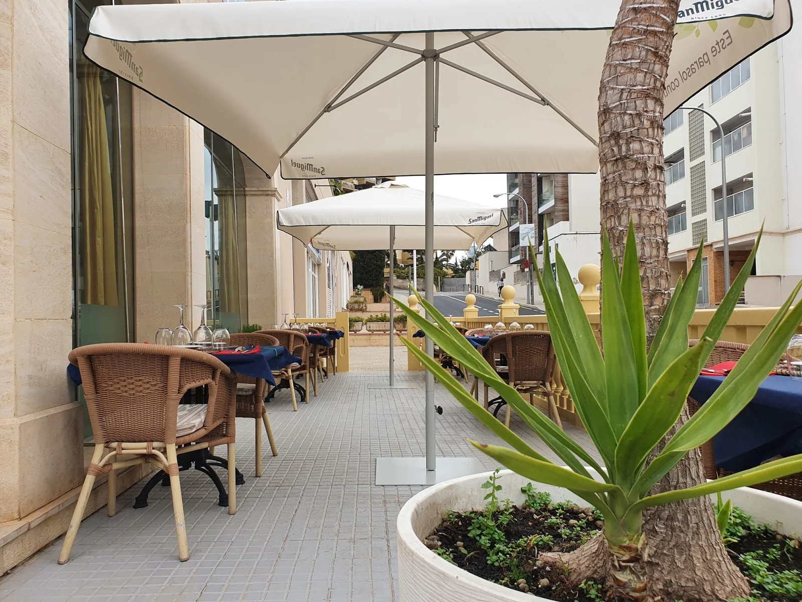 Darbar Tandoori Indian Restaurant - Bild 1