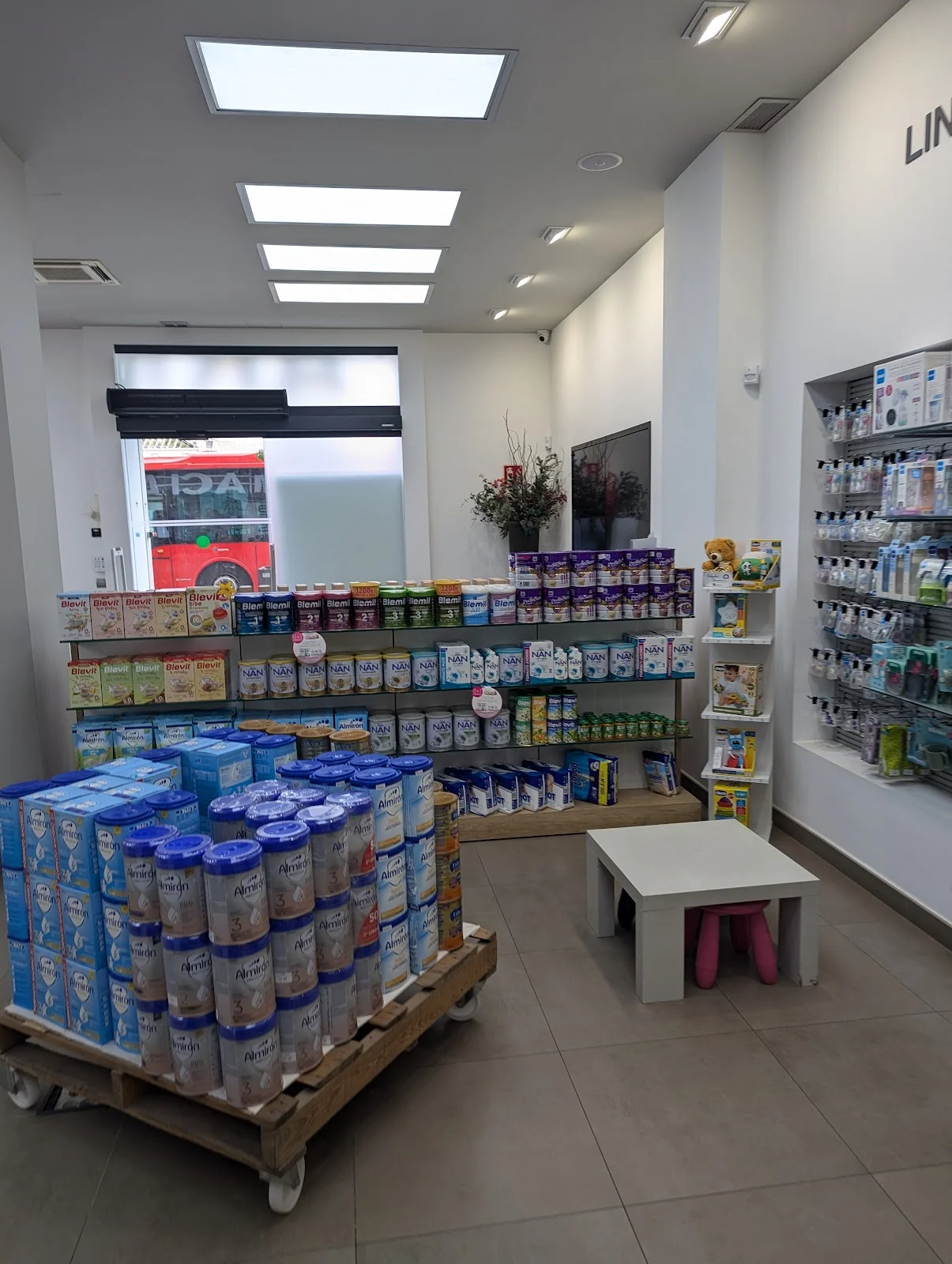 Farmàcia Sagristà Buades - Bild 10