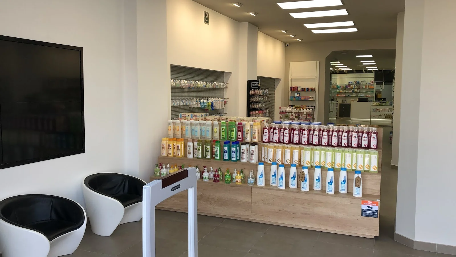 Farmàcia Sagristà Buades - Bild 8