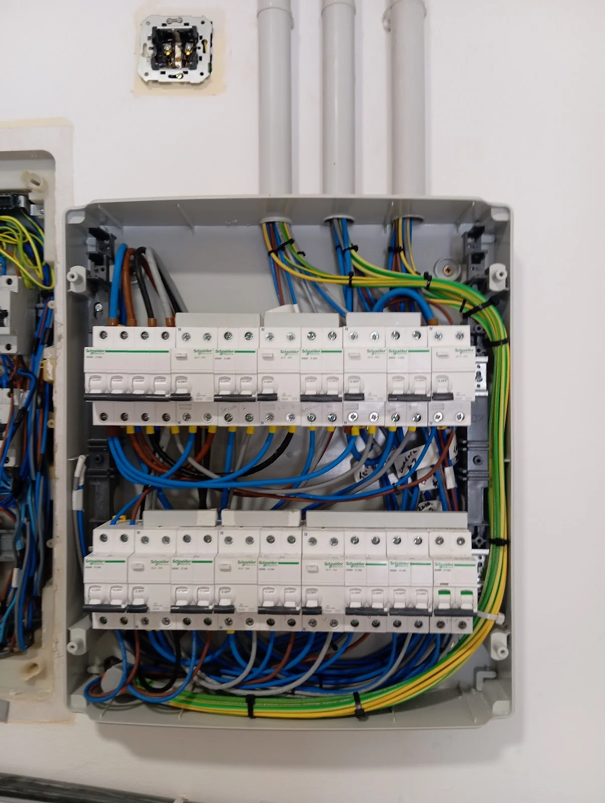 Trivielectric - Bild 2