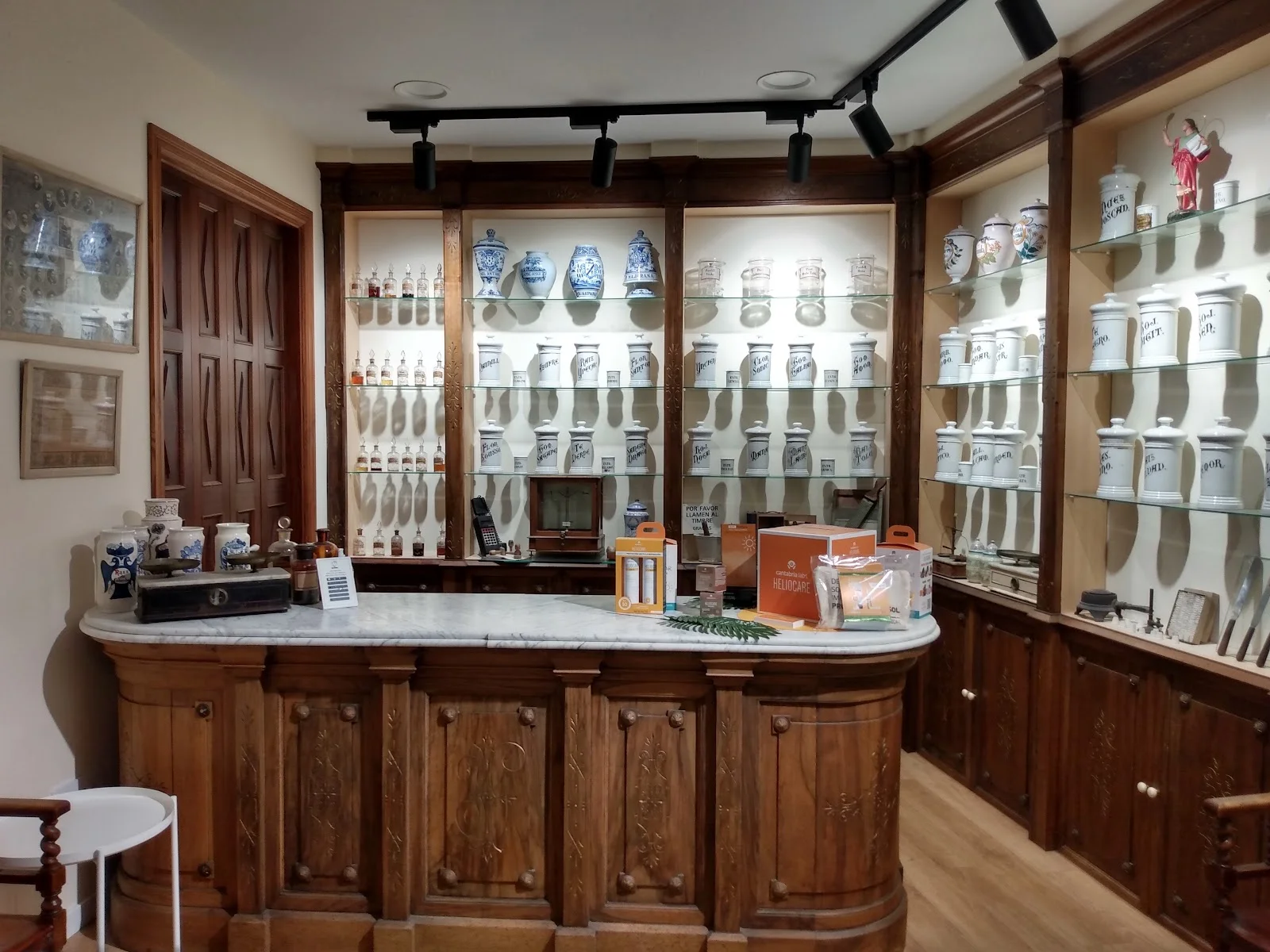 Farmacia Fornés - Bild 2