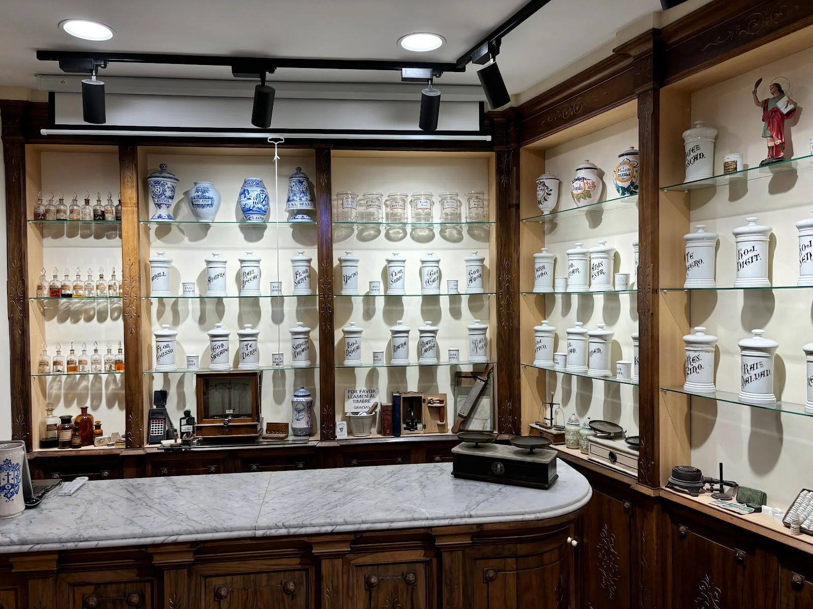 Farmacia Fornés - Bild 10