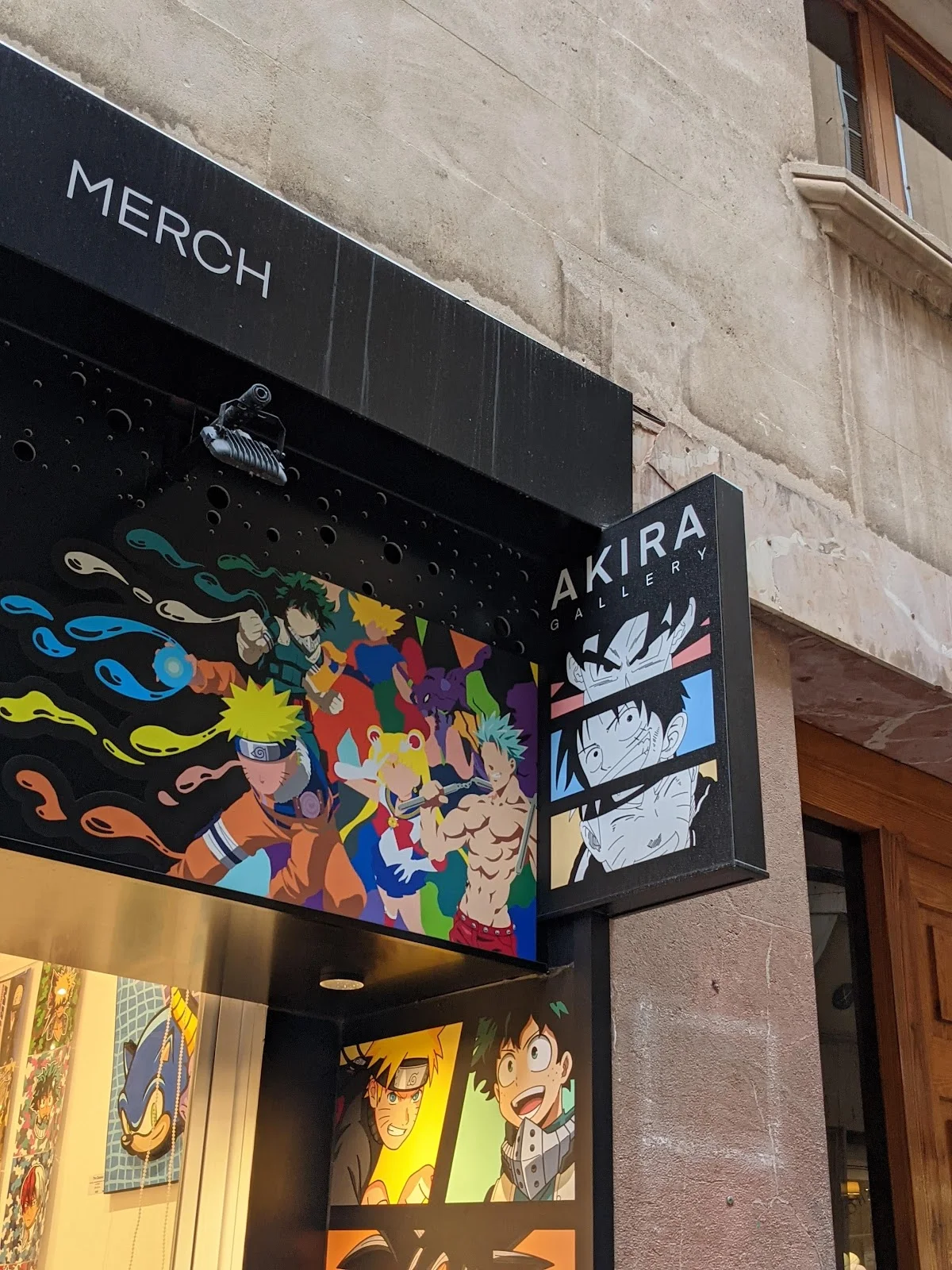 Akira Gallery - Bild 2