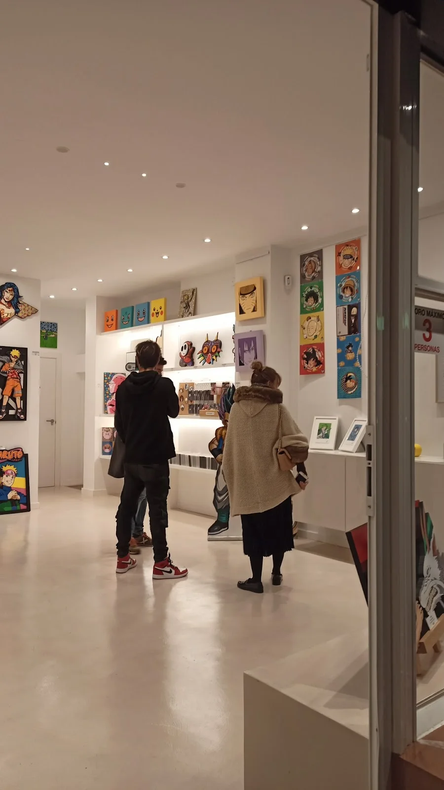 Akira Gallery - Bild 6