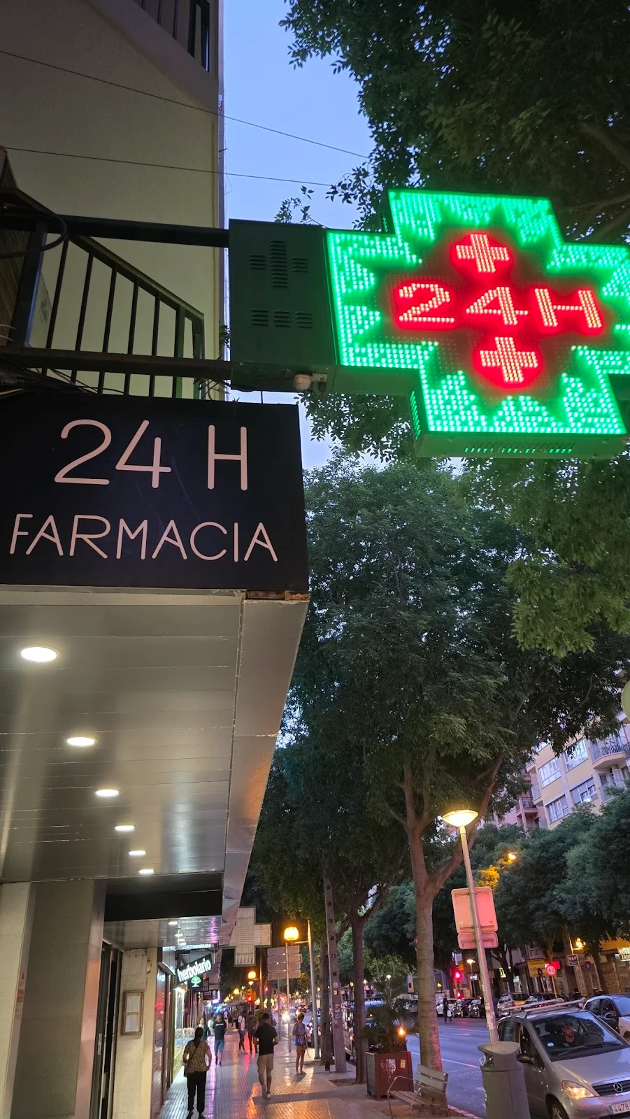 Farmàcia Gaspar Real - Bild 4