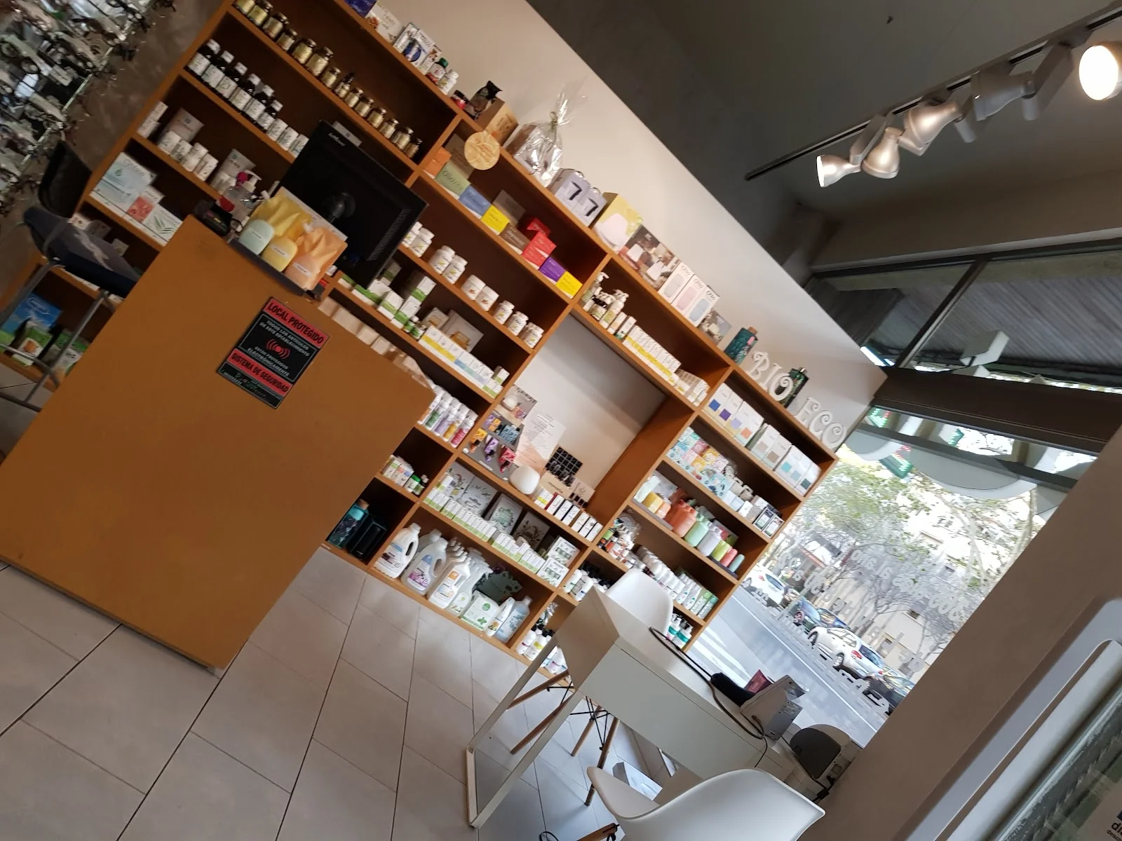 Farmacia Tinoco Gil - Bild 8