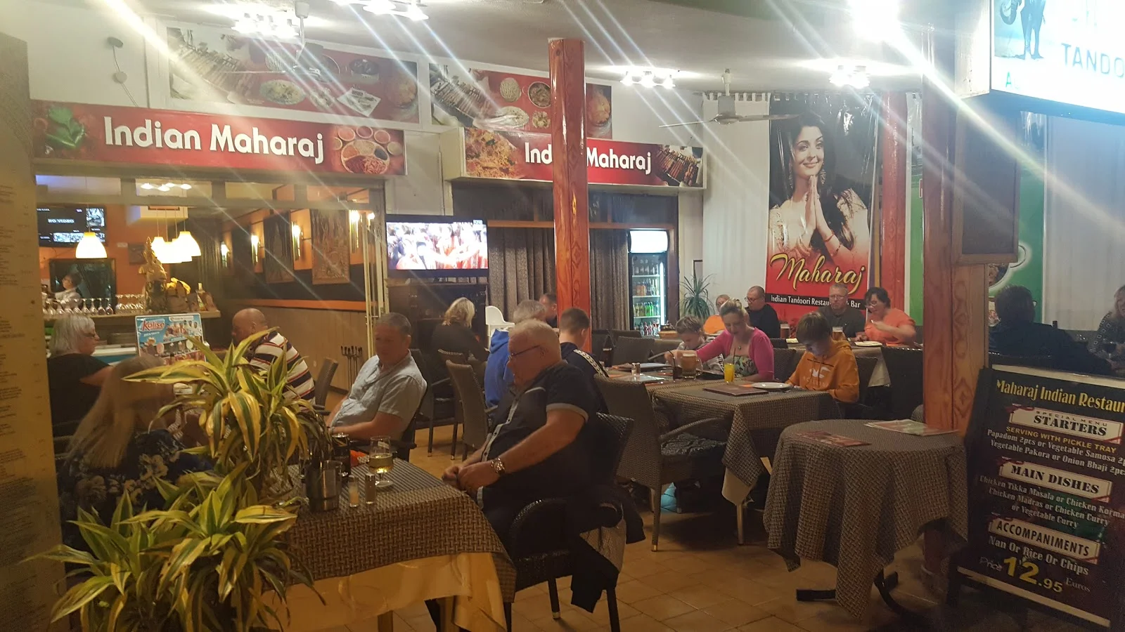 MAHARAJ INDIAN PAKISTANI RESTAURANT - Bild 4