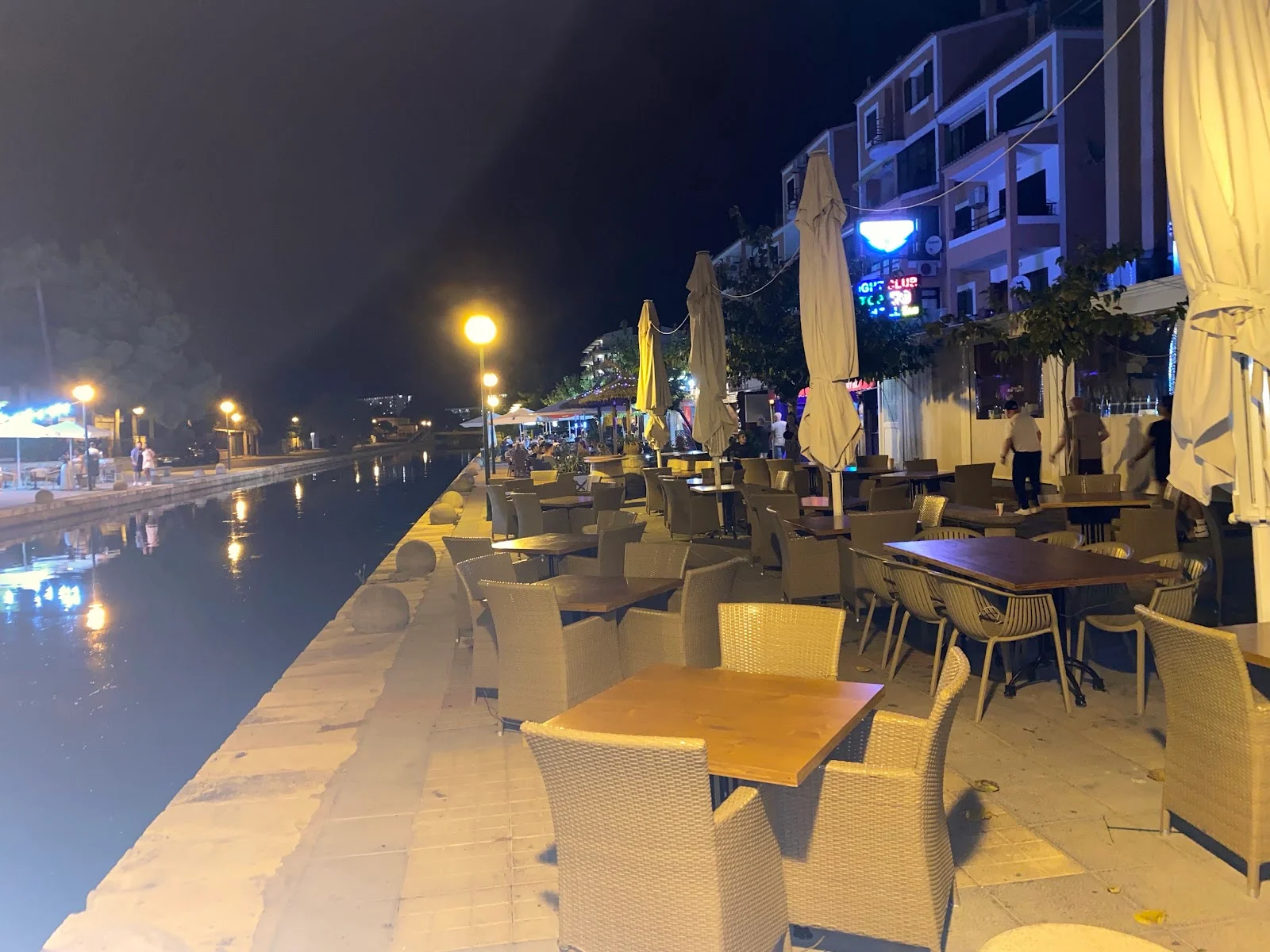 MAHARAJ INDIAN PAKISTANI RESTAURANT - Bild 9