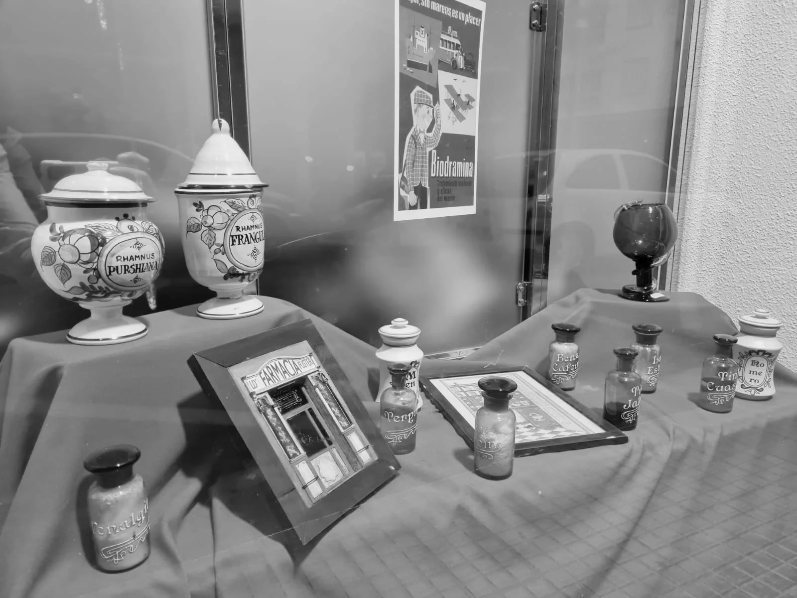 Farmàcia C.Piña - P.Gallardo - Bild 10