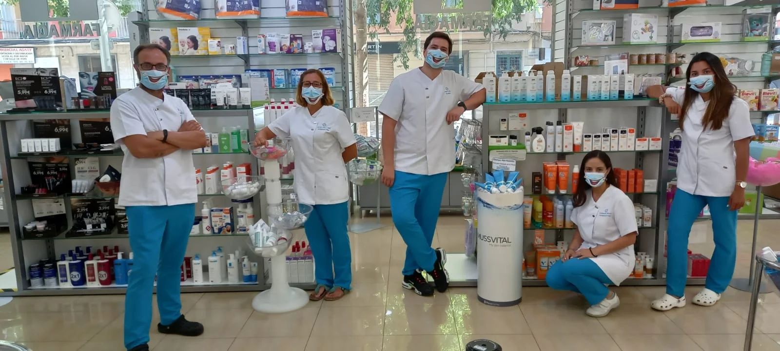 Farmàcia C.Piña - P.Gallardo - Bild 9