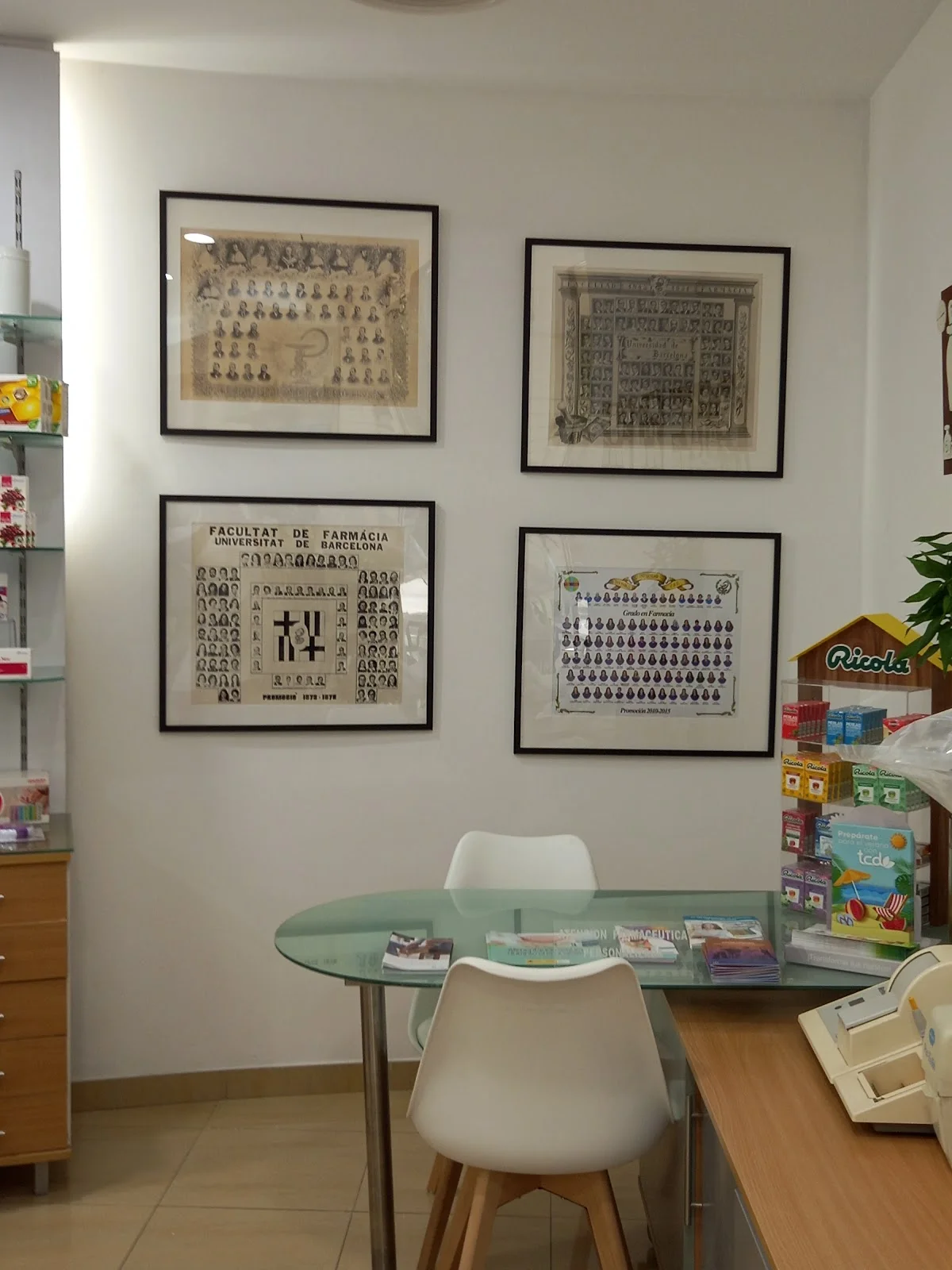 Farmàcia C.Piña - P.Gallardo - Bild 6