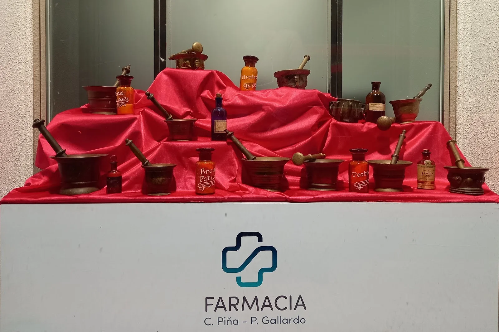 Farmàcia C.Piña - P.Gallardo - Bild 8