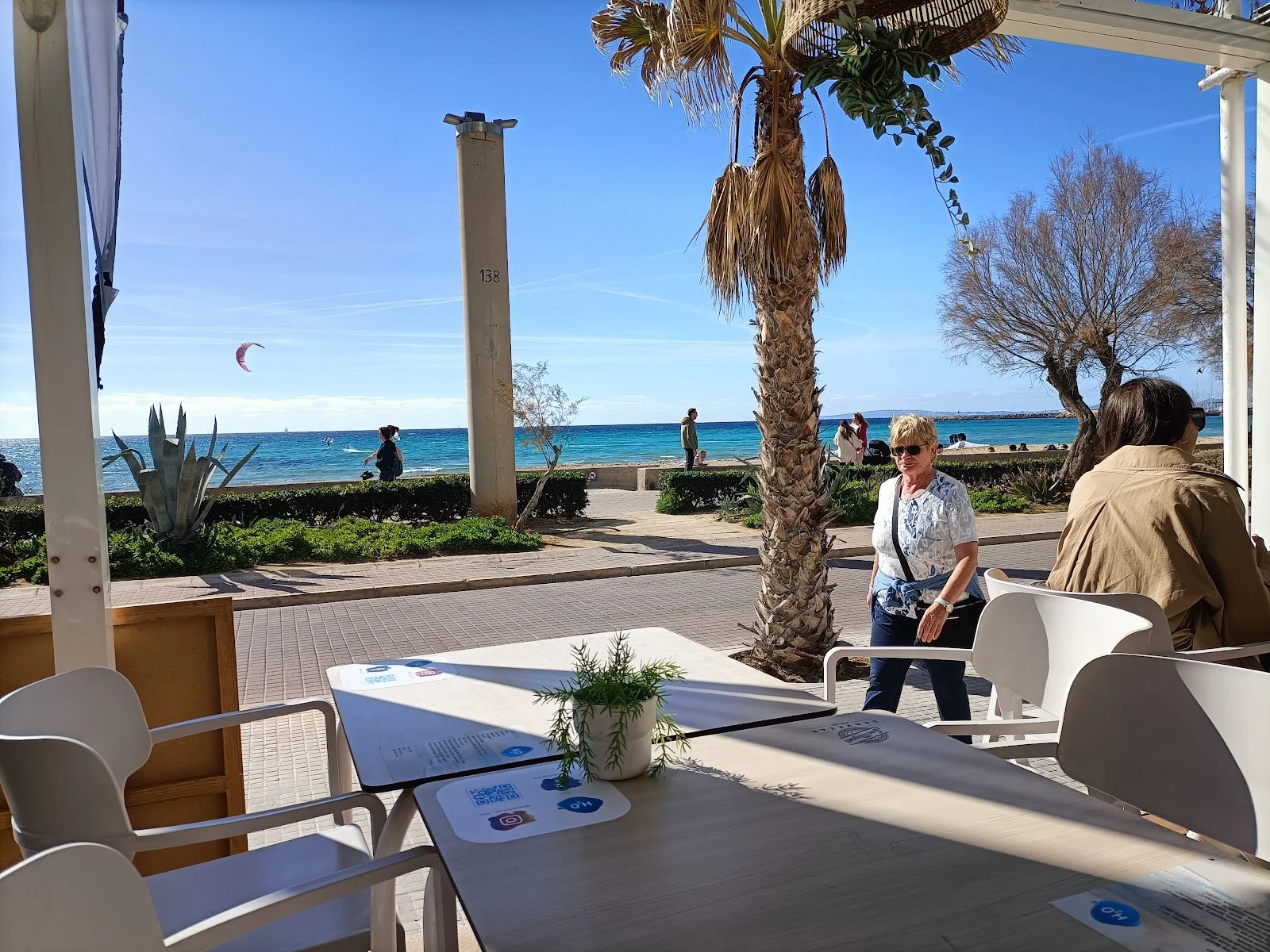 Beach Club y Cocktail Bar La Pedrisa - Bild 3