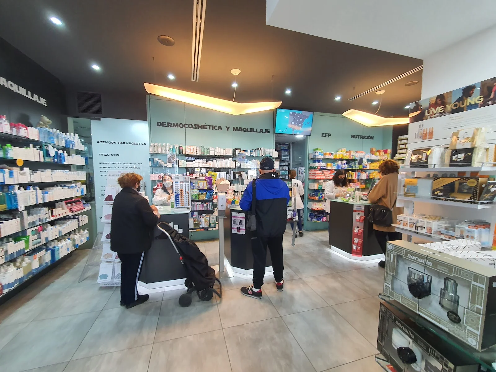 Farmàcia Fluxà - Bild 3