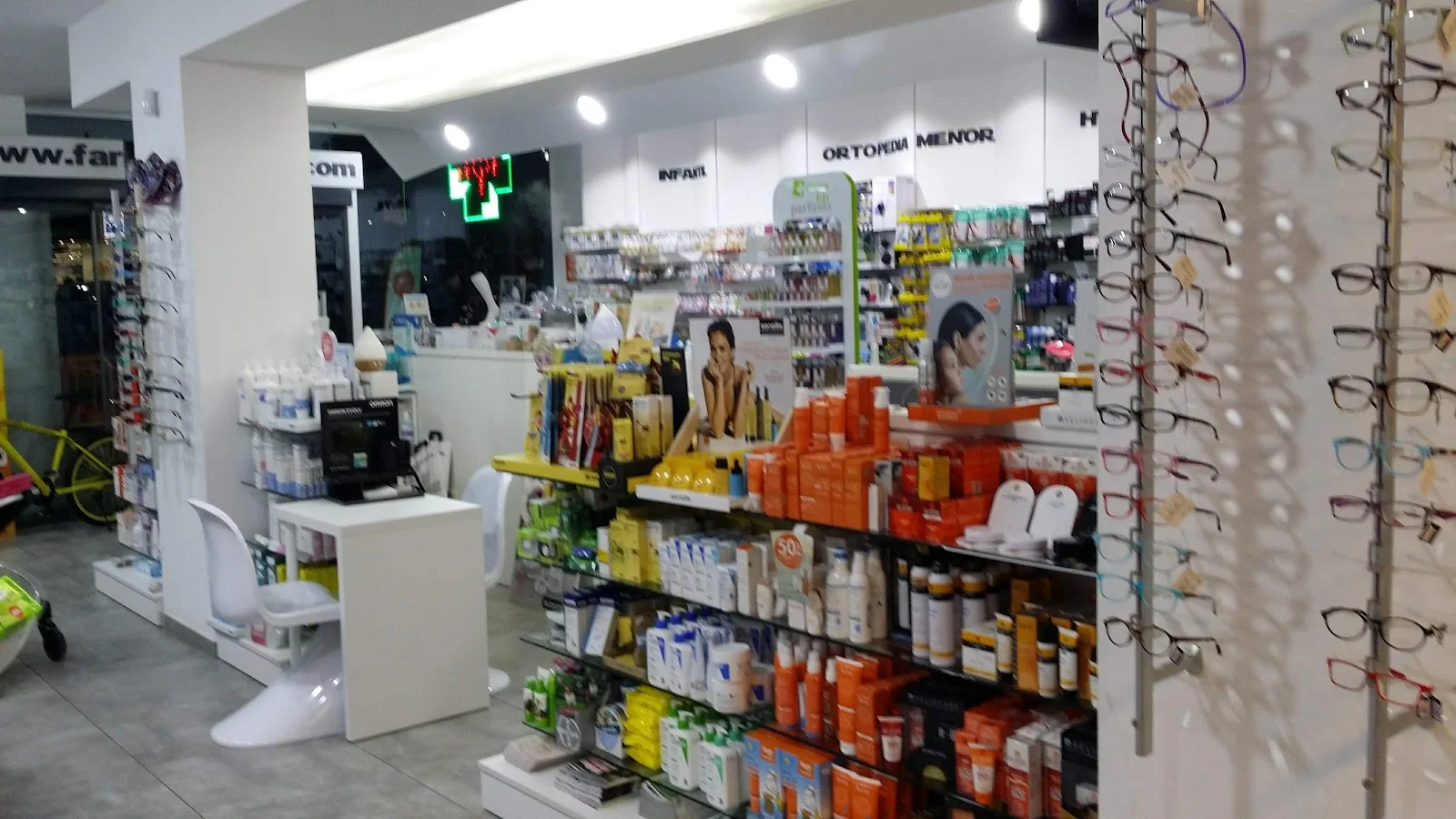 Farmàcia Fluxà - Bild 7