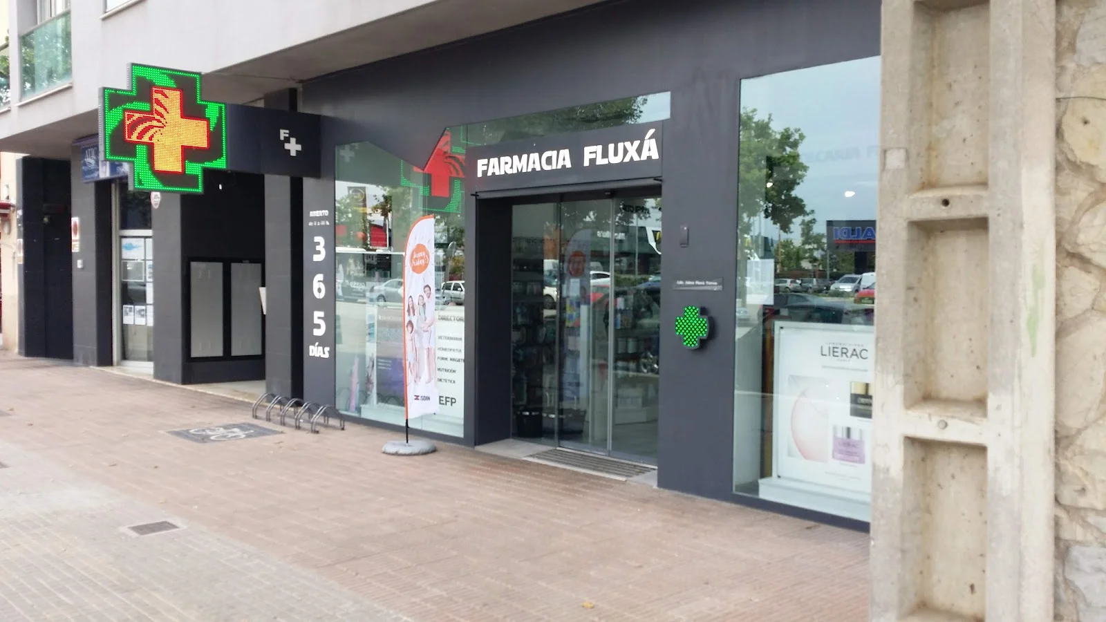 Farmàcia Fluxà - Bild 9