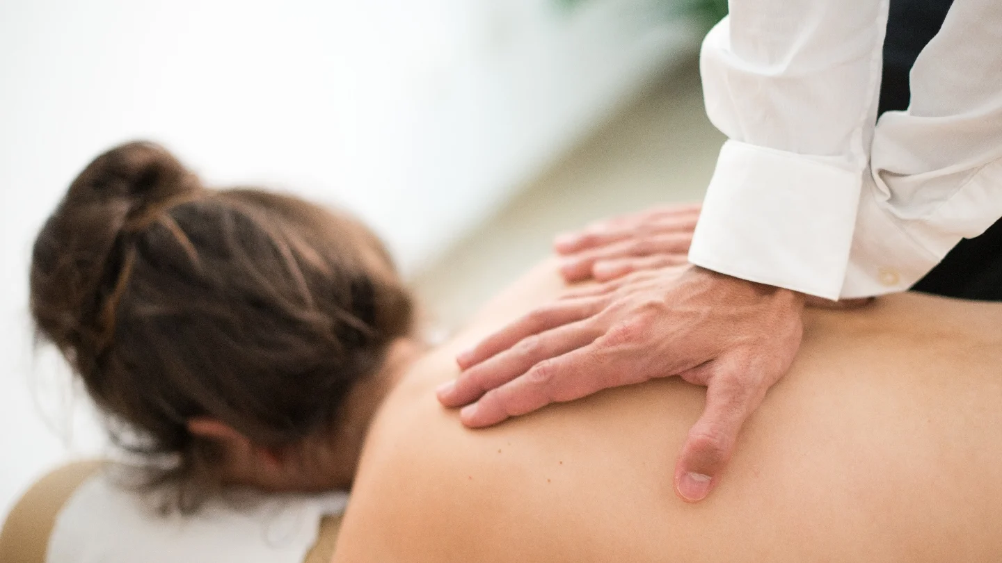 León Monzón Quiropràctic - Bild 1