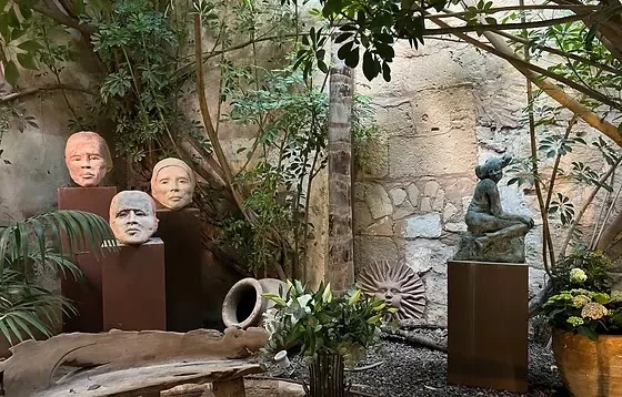 Cansalas Gallery & Art House - Bild 6