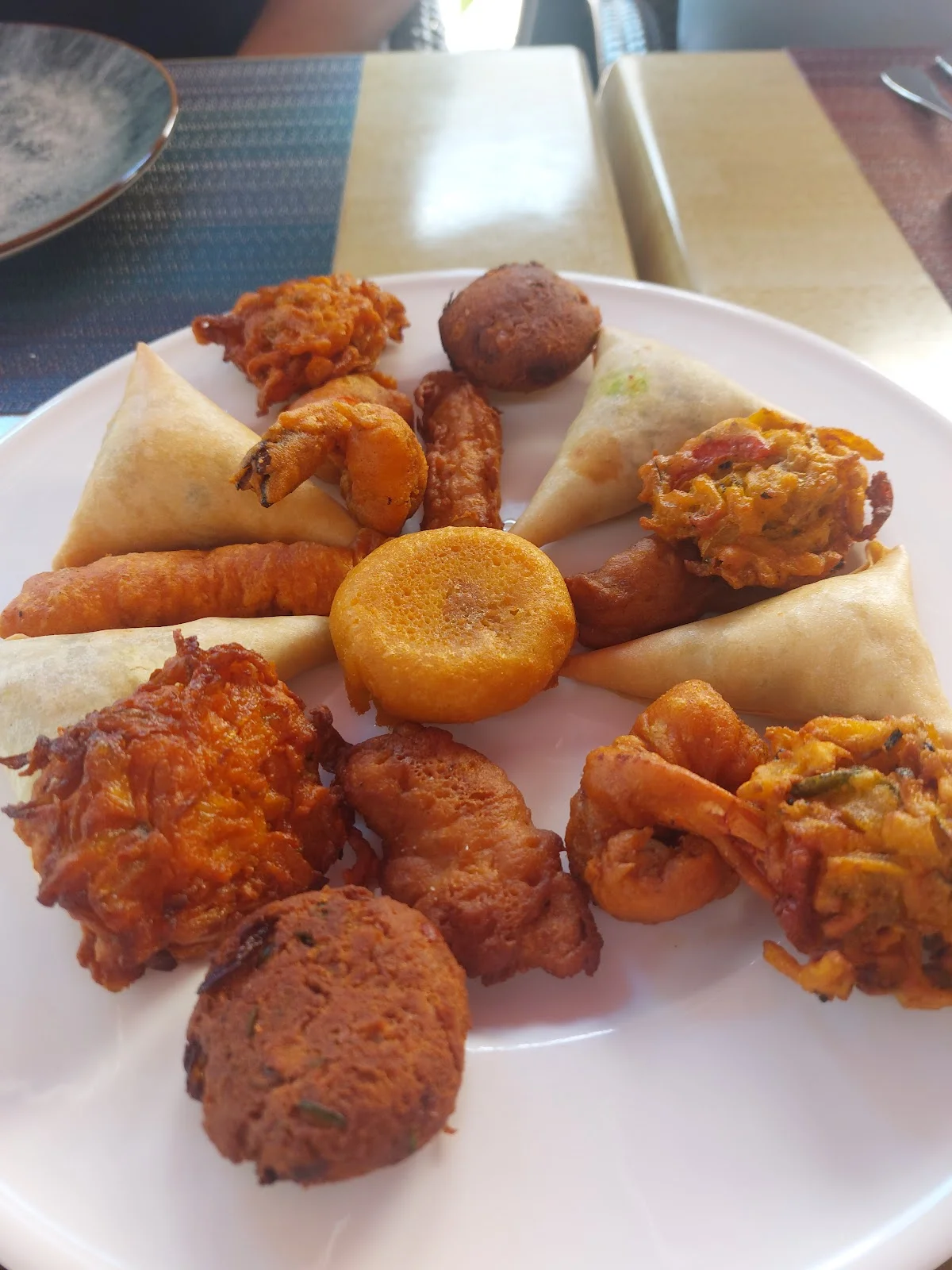 BOSONTO (primavera) Indian Restaurant - Bild 8