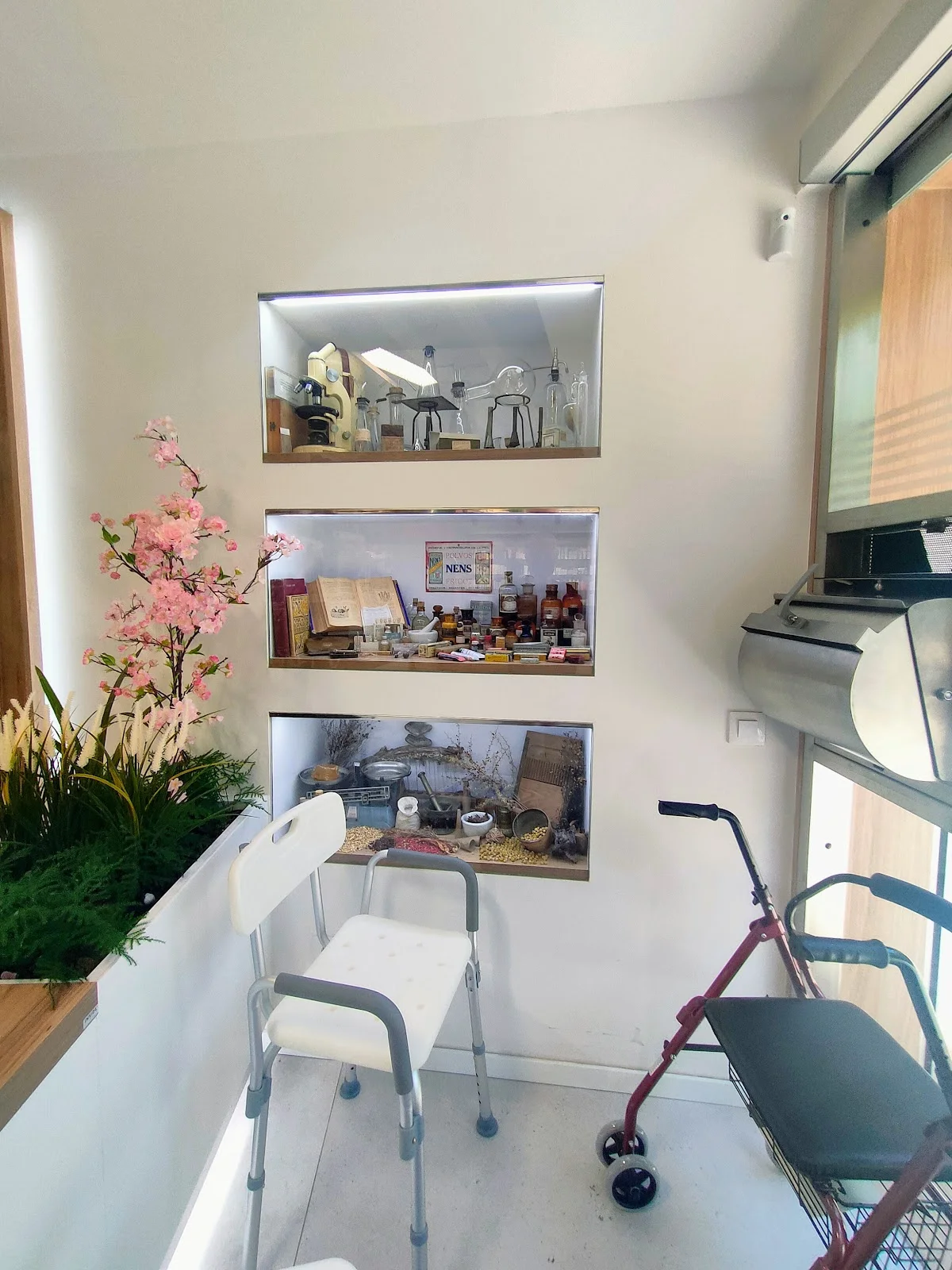 ARA FARMÀCIA 365 Días Lara Benito - Bild 3