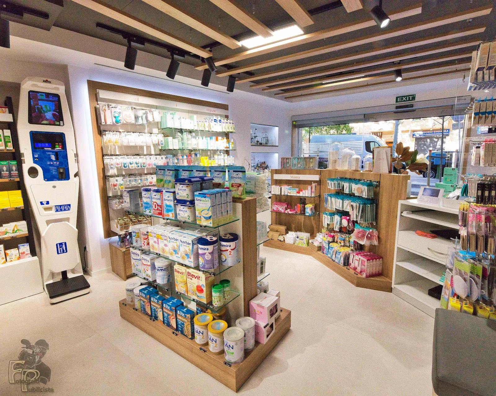 ARA FARMÀCIA 365 Días Lara Benito - Bild 3