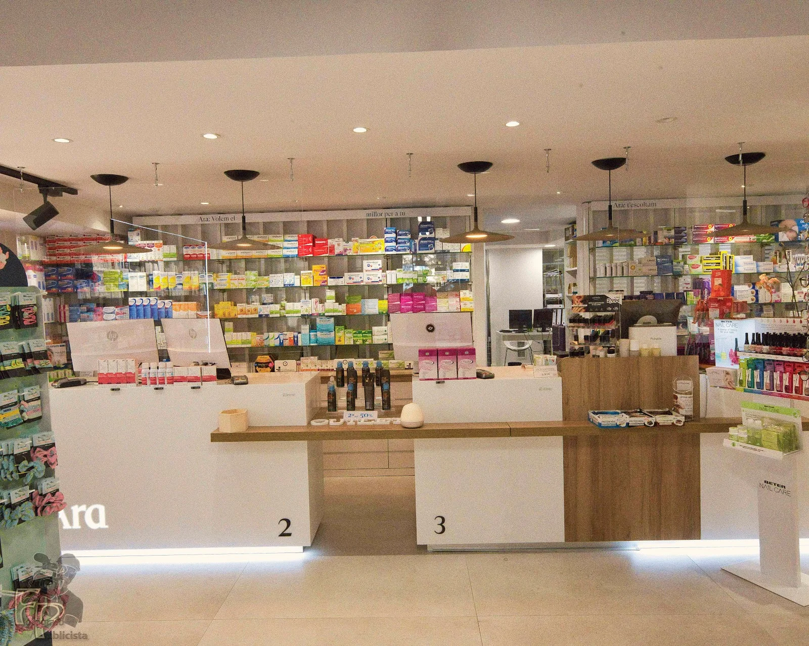 ARA FARMÀCIA 365 Días Lara Benito - Bild 8