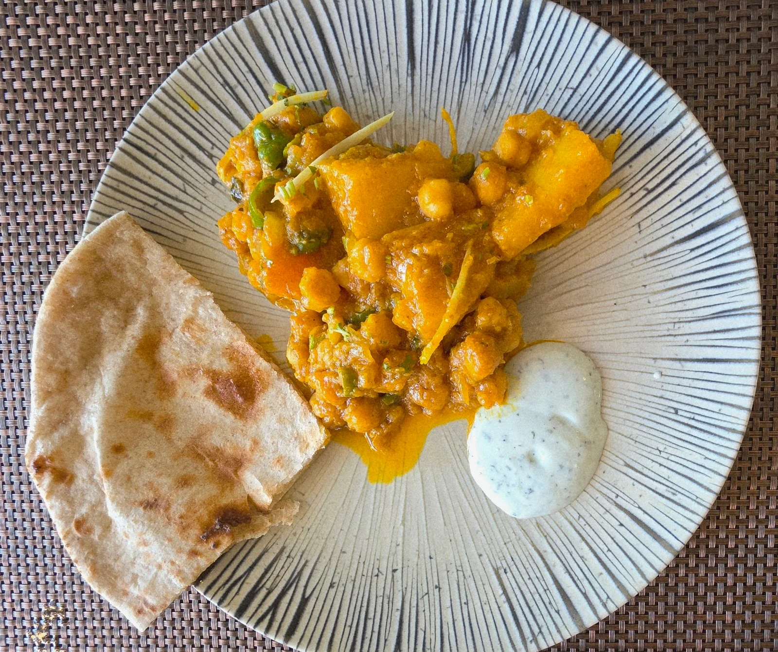 Saffron Desi - Bild 3