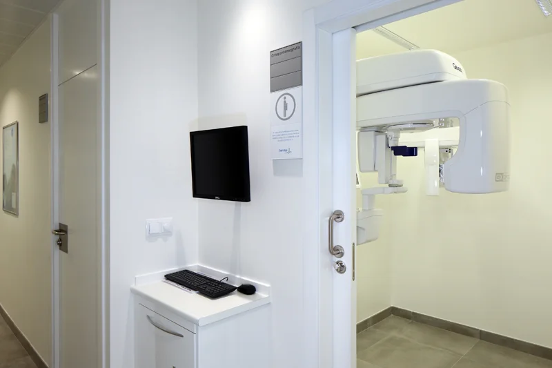 Clínica Dental Milenium Aragó - Bild 3