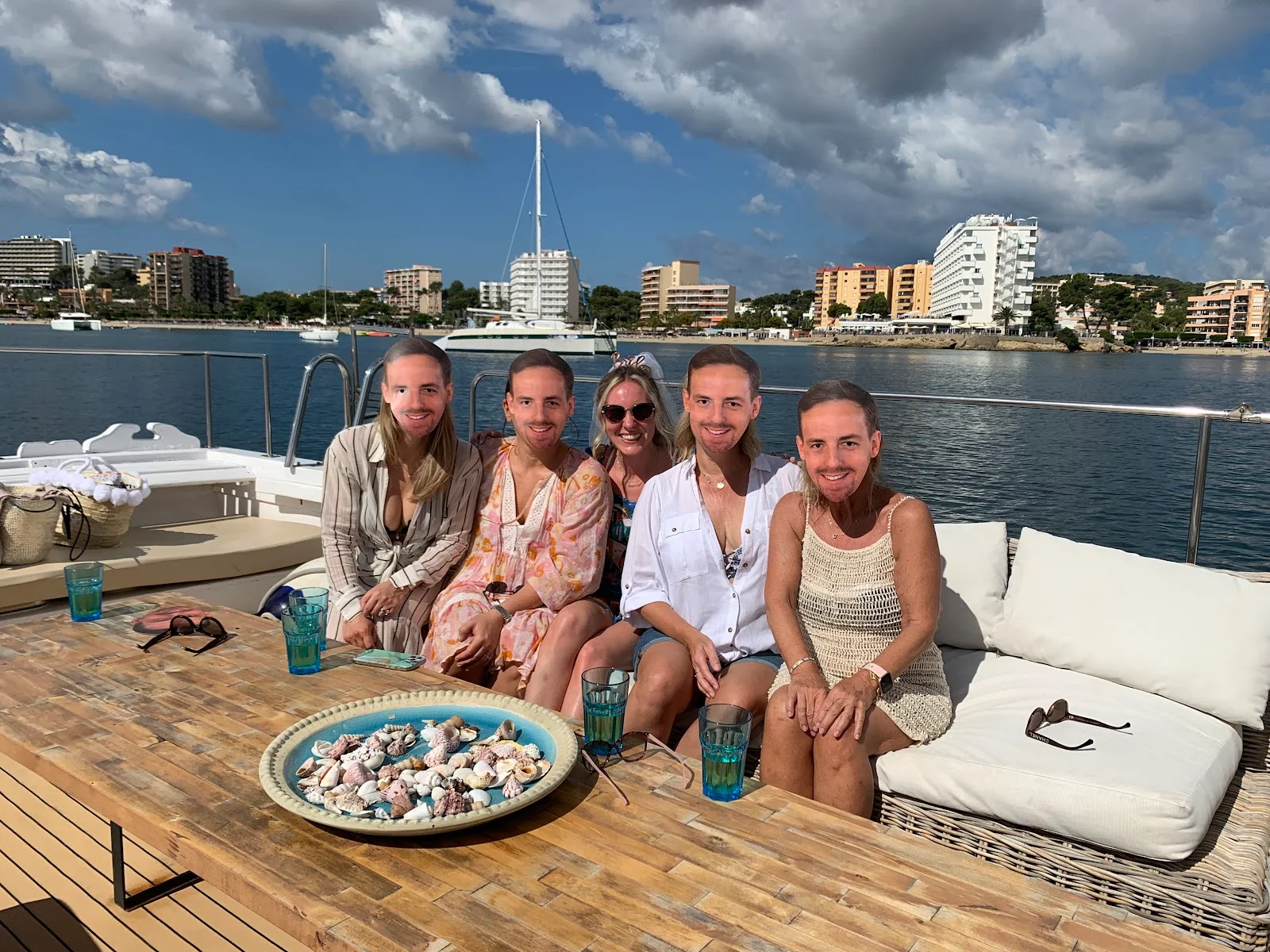 The Spirit of Palma Motor Yacht Charter - Bild 9