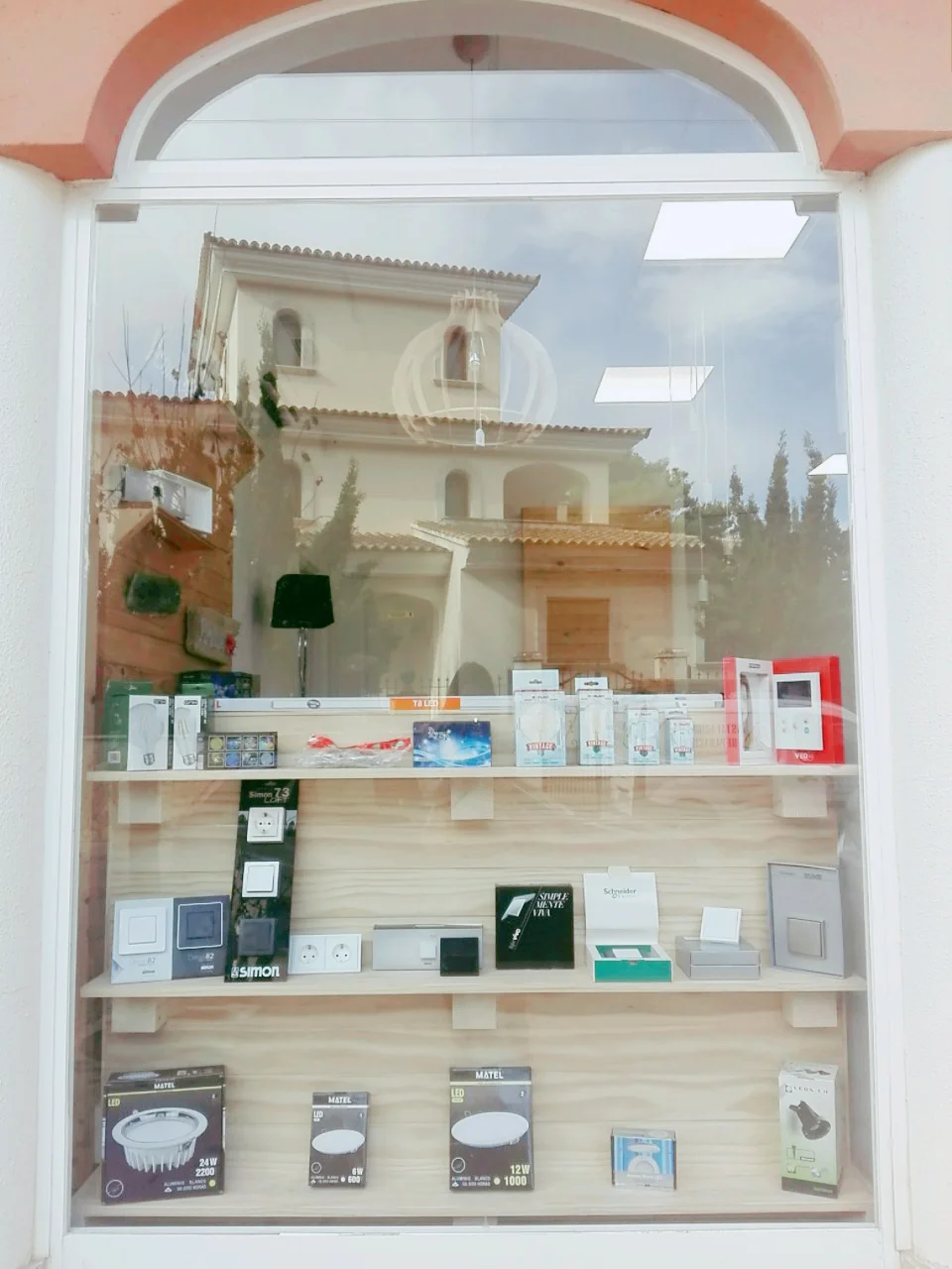 Instalaciones Eléctricas Dennis Tous Gomann - Bild 5