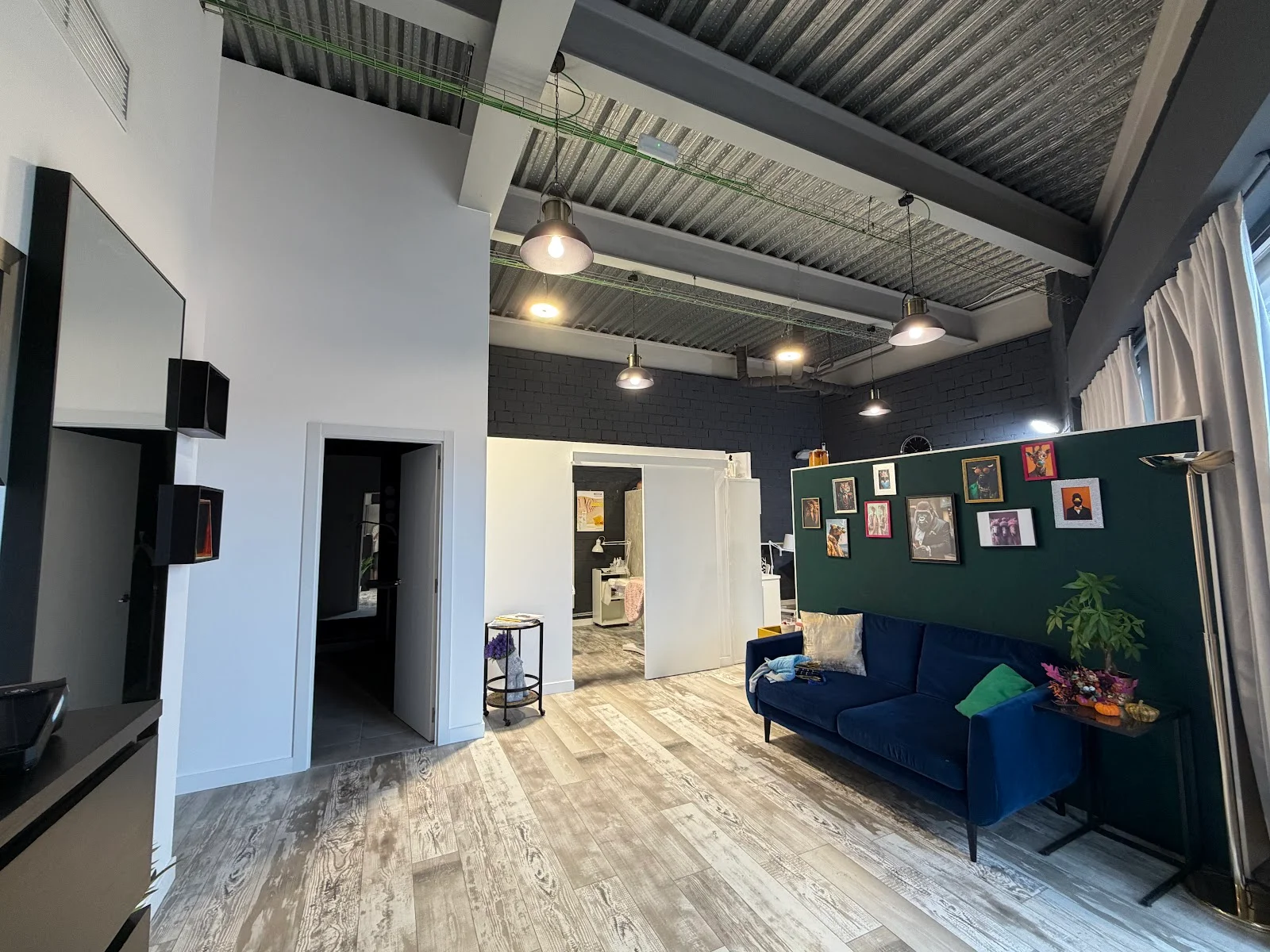 VA BEAUTY STUDIO - Bild 10