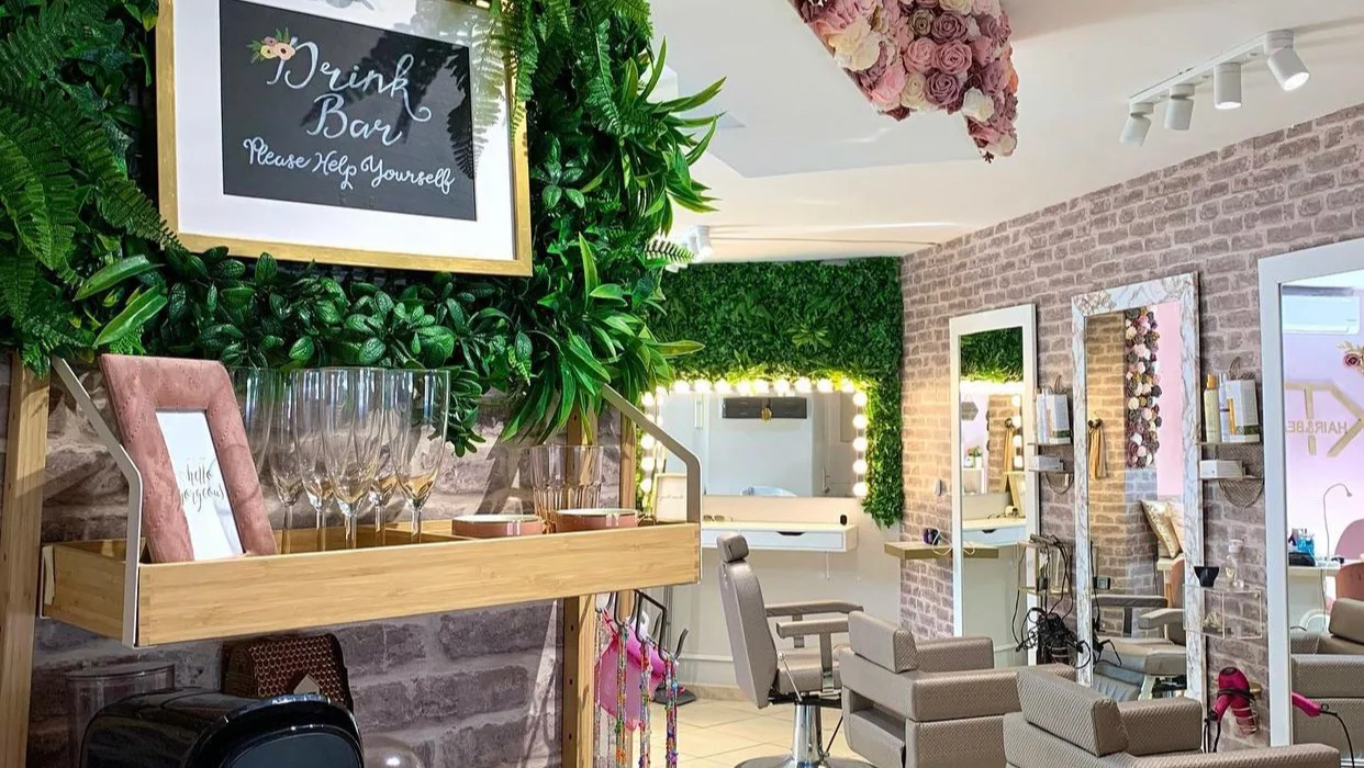 Kt's Hair & Beauty salon - Bild 1