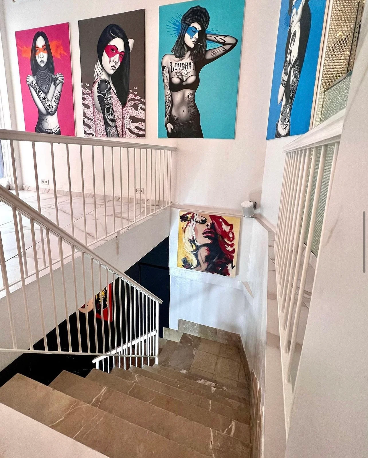 VALENTINO INDIANA GALLERY - Bild 3