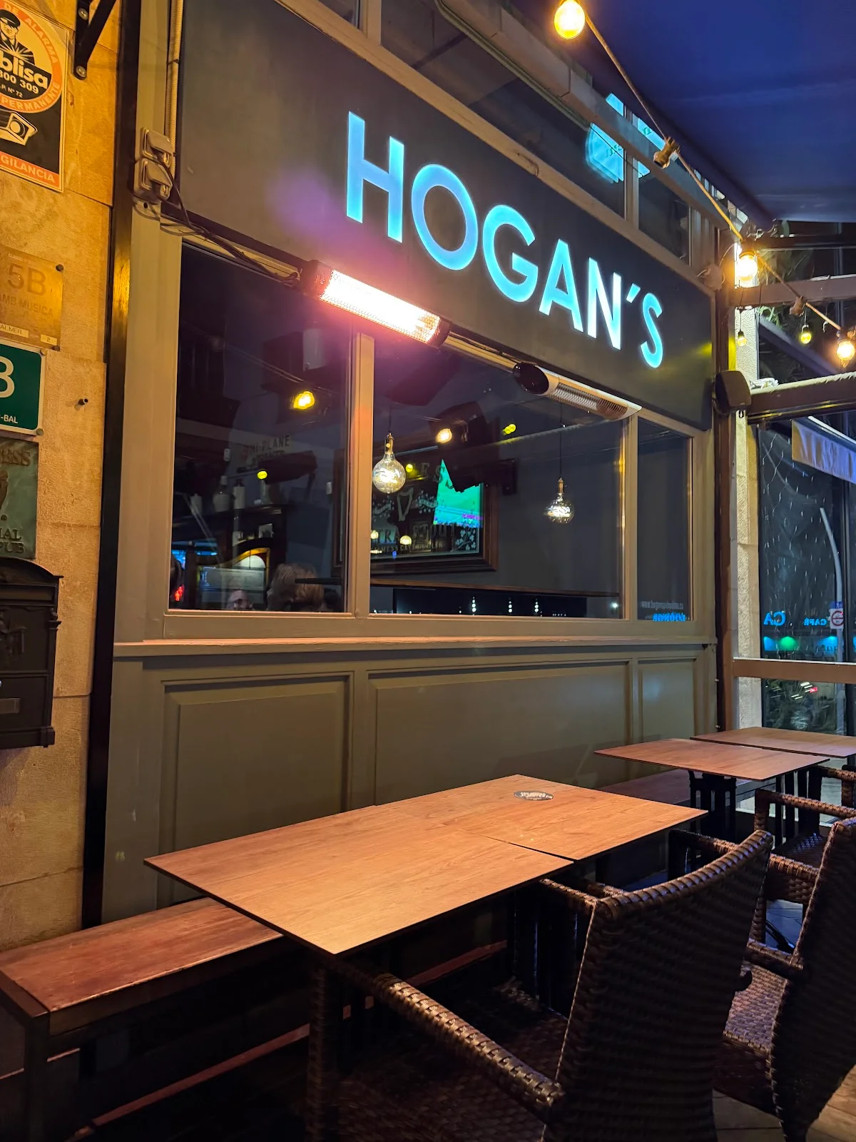 Hogan's Live Music, Sports Bar & Restaurant - Bild 6