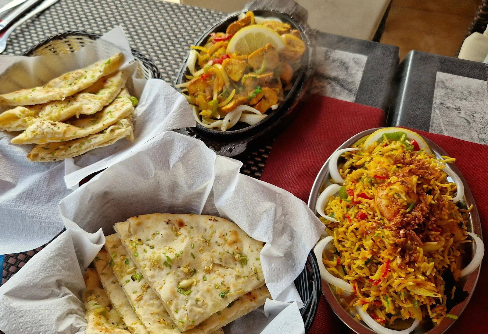 Kohinoor Indian Tandoori Restaurant - Bild 3