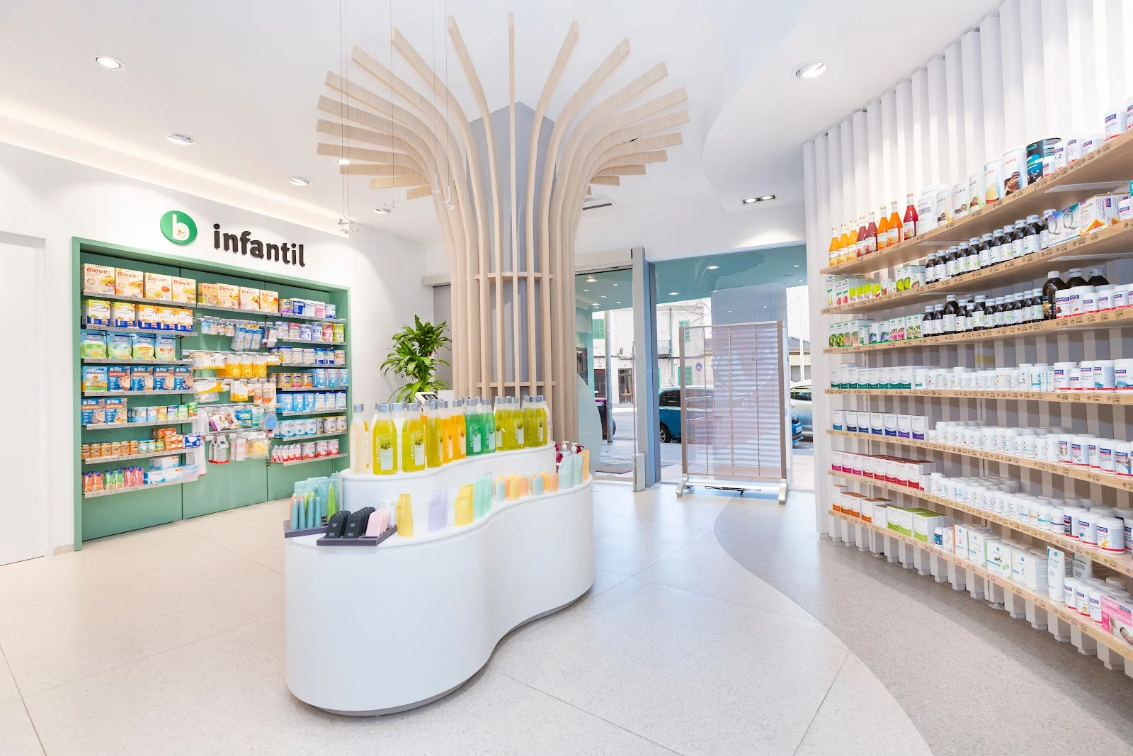 Farmàcia 24 Hores - Bild 2