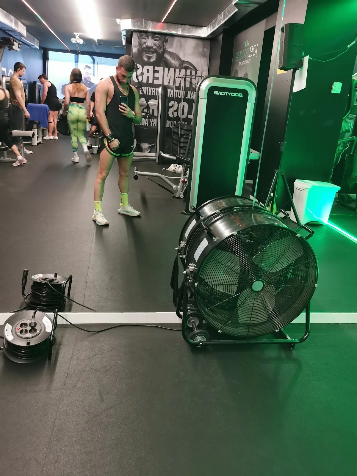 Joel Fitness - Bild 10