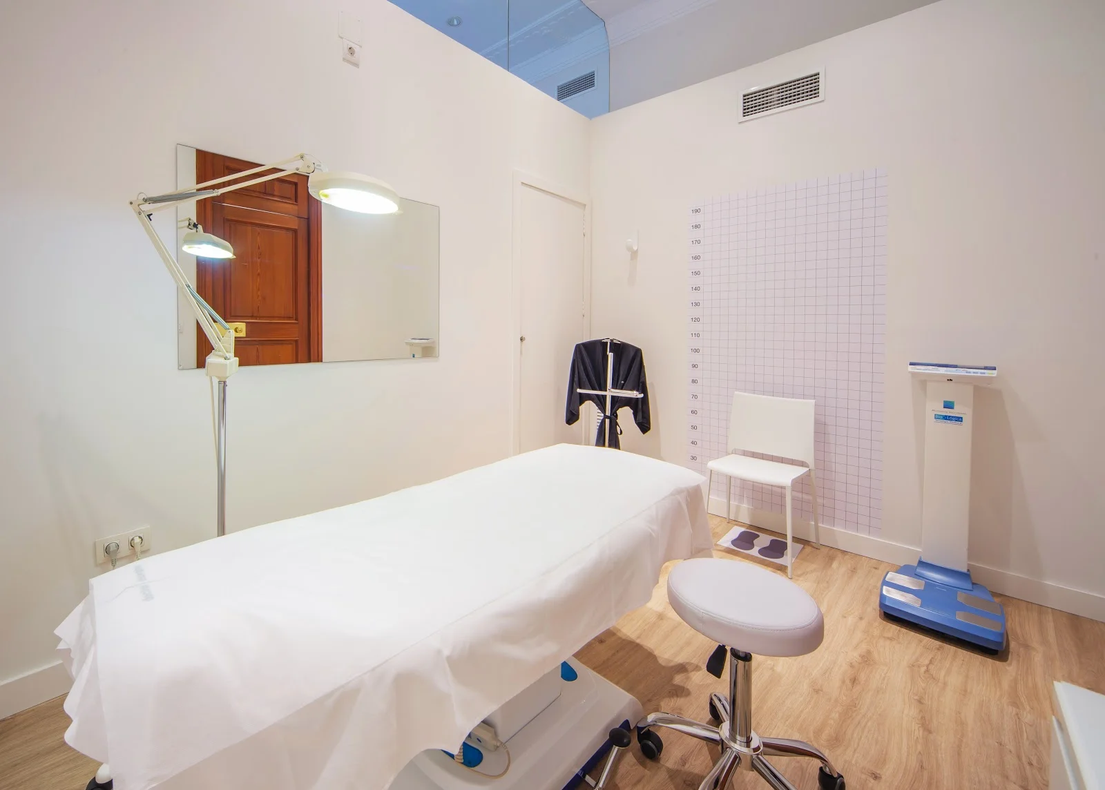 CLÍNICA MORANO medicina estética - Bild 8