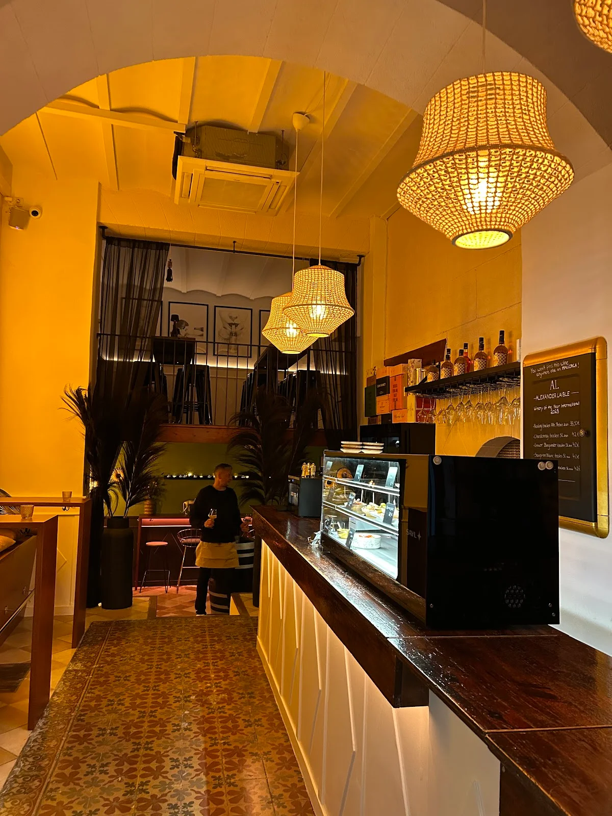 Fría Sophia Wein- und Champagnerbar - Bild 10