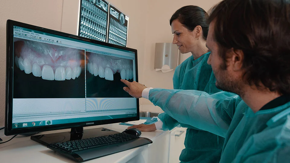 Clínica Dental Franch-Adriaens Odontología Avanzada - Bild 6