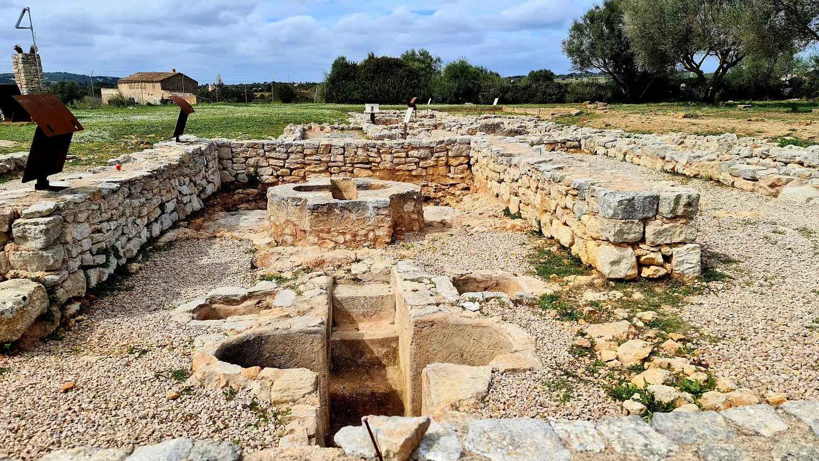 Basílica de Son Peretó - Bild 1