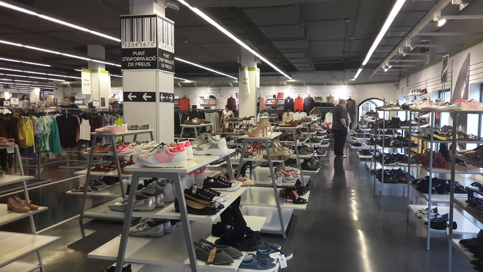 El Corte Inglés Outlet - Bild 2