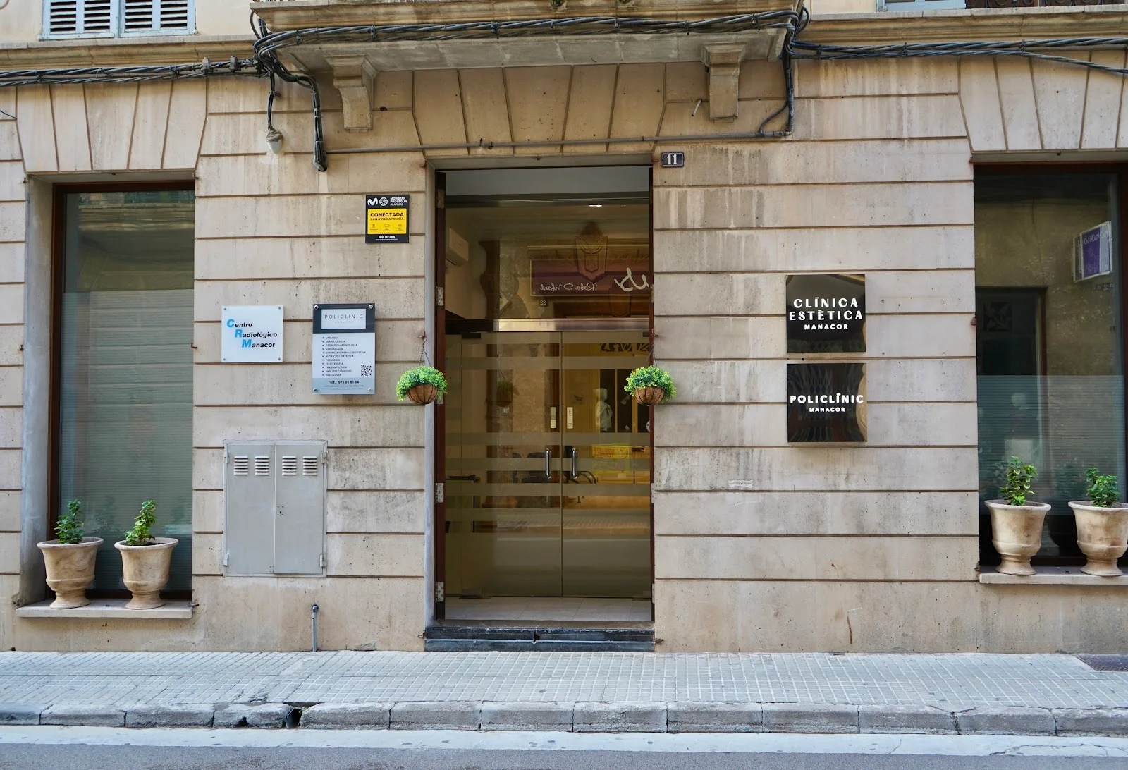 Policlinic Manacor - Bild 1