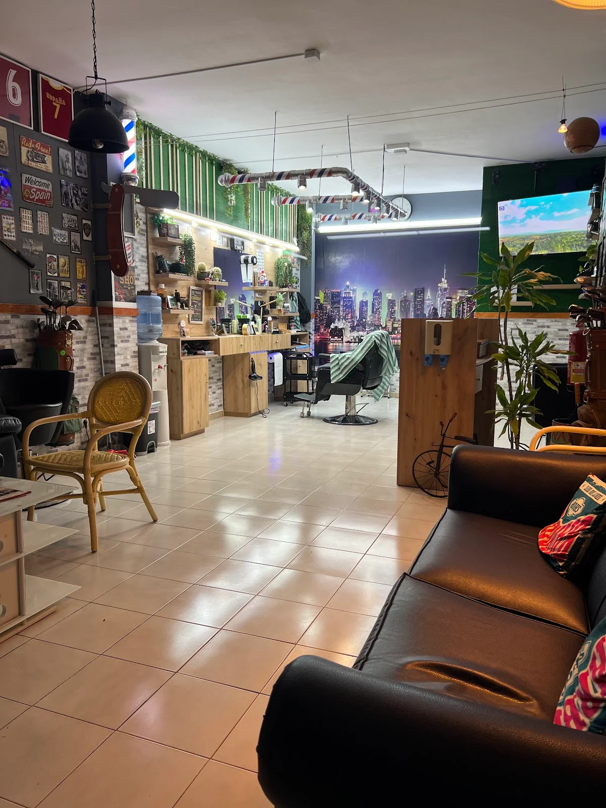 A Otro Nivel Barber Shop | Mallorca Map A Otro Nivel Barber Shop | Mallorca Map