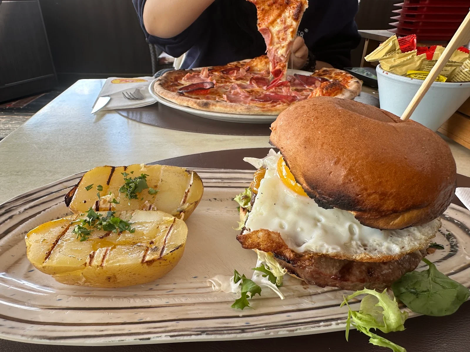 Mama Muú Steakhouse - Cafe - Bild 4