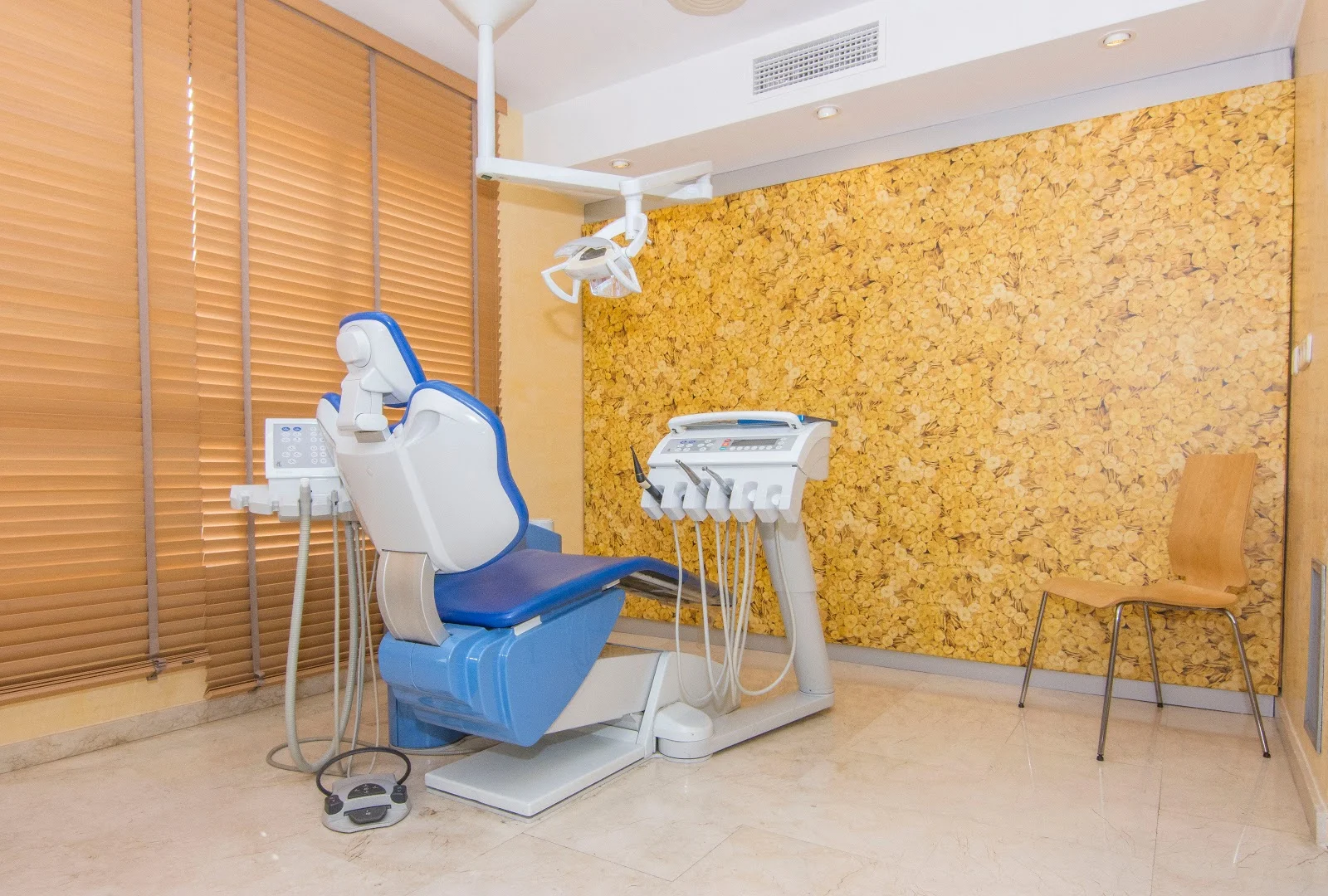 Clínica Dental CBR - Bild 8