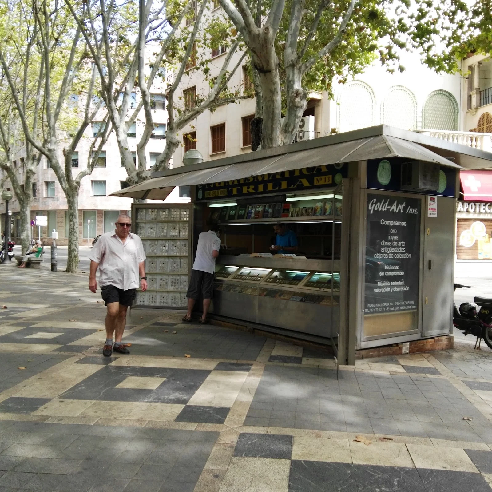 Farmacia La Rambla - Bild 1