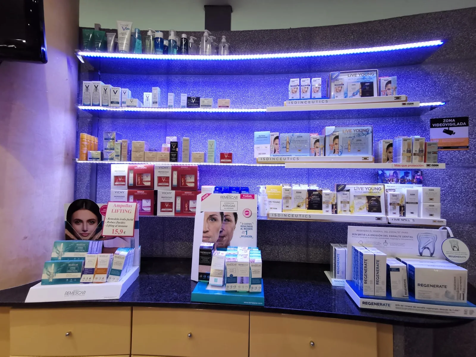 Farmàcia González - Bild 2