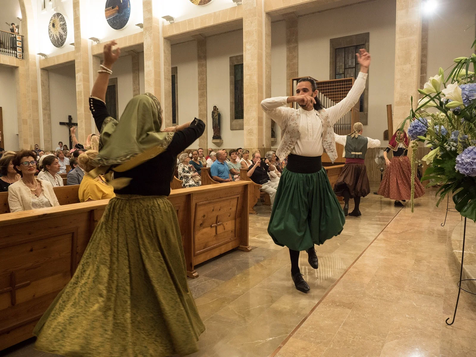 Parròquia Santa Teresa de l'Infant Jesús - Bild 10